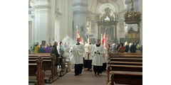 Aussendung der Sternsinger im Hohen Dom zu Fulda (Foto: Karl-Franz Thiede)